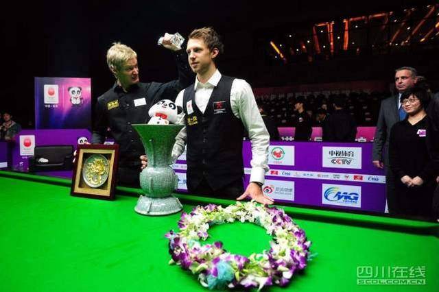 朗尼与他的 朗尼与他的