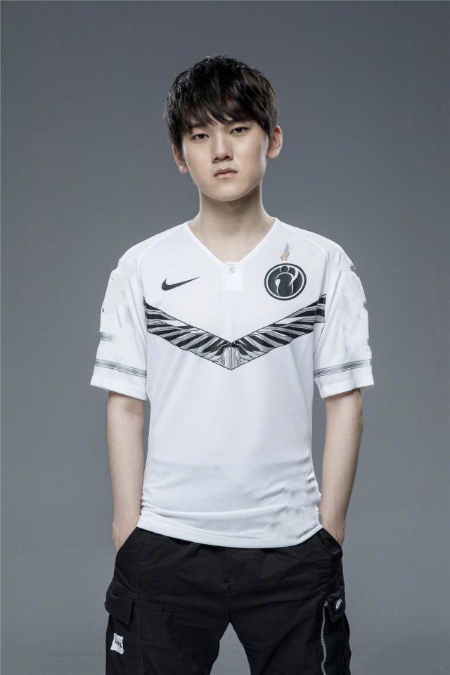 菲尔米诺回 菲尔米诺回